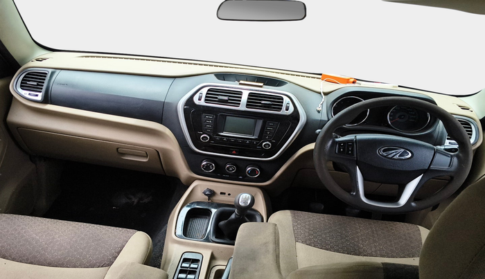 2017 Mahindra TUV300 T8, Diesel, Manual, 96,650 km, interior