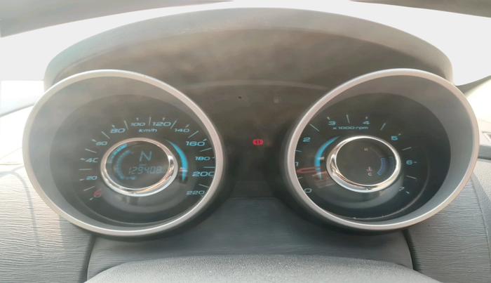 2016 Mahindra XUV500 W6, Diesel, Manual, 1,29,408 km, interior