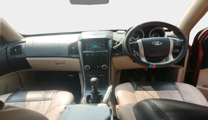 2016 Mahindra XUV500 W6, Diesel, Manual, 1,29,408 km, interior