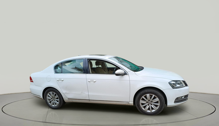 2011 Volkswagen Passat COMFORTLINE DSG, Diesel, Automatic, 58,709 km, exterior