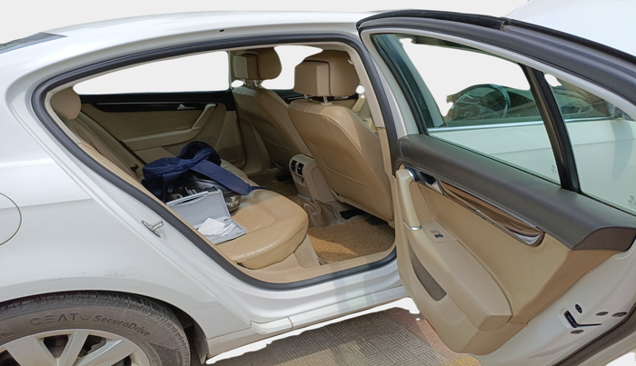 2011 Volkswagen Passat COMFORTLINE DSG, Diesel, Automatic, 58,709 km, interior