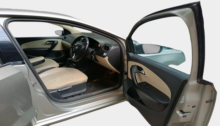 2017 Skoda Rapid STYLE 1.5 TDI AT, Diesel, Automatic, 1,74,957 km, interior