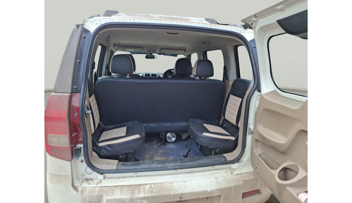 2017 Mahindra TUV300 T8 AMT, Diesel, Automatic, 80,927 km, exterior