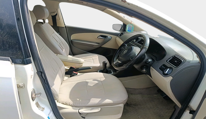 2011 Volkswagen Vento HIGHLINE DIESEL 1.6, Diesel, Manual, 1,74,065 km, interior