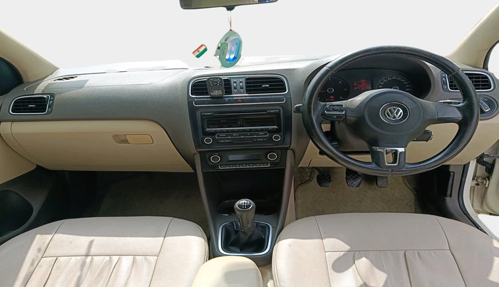 2011 Volkswagen Vento HIGHLINE DIESEL 1.6, Diesel, Manual, 1,74,065 km, interior