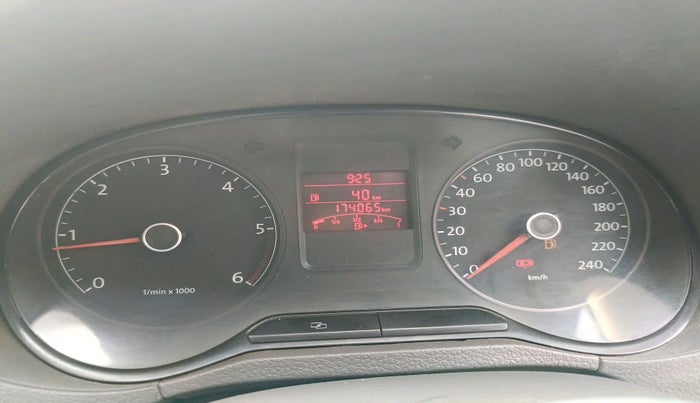 2011 Volkswagen Vento HIGHLINE DIESEL 1.6, Diesel, Manual, 1,74,065 km, interior