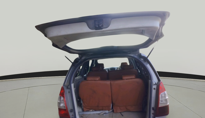 2011 Toyota Innova 2.5 G2 8STR, Diesel, Manual, 1,22,824 km, exterior