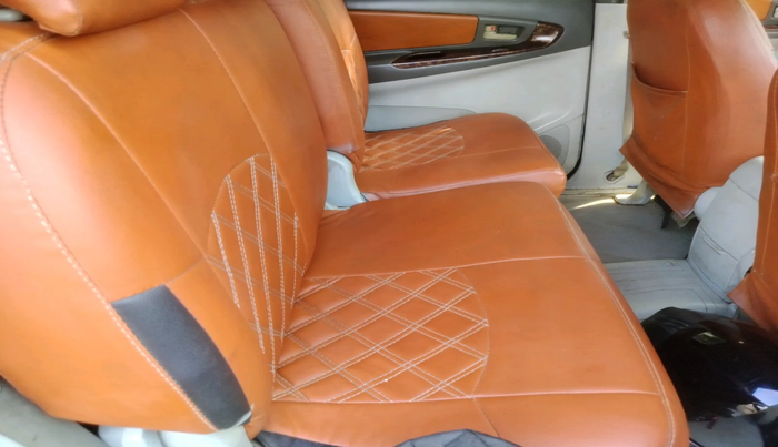 2011 Toyota Innova 2.5 G2 8STR, Diesel, Manual, 1,22,824 km, interior