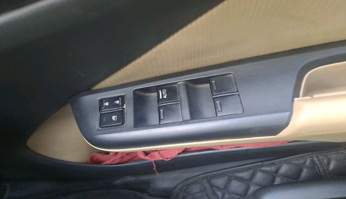 2015 Honda City 1.5L I-VTEC SV, Petrol, Manual, 1,54,056 km, interior