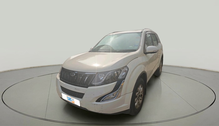 2016 Mahindra XUV500 W10 AT, Diesel, Automatic, 38,647 km, exterior