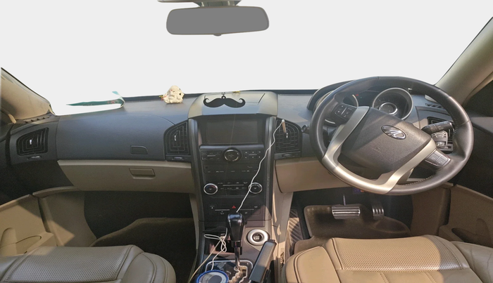 2016 Mahindra XUV500 W10 AT, Diesel, Automatic, 38,647 km, interior