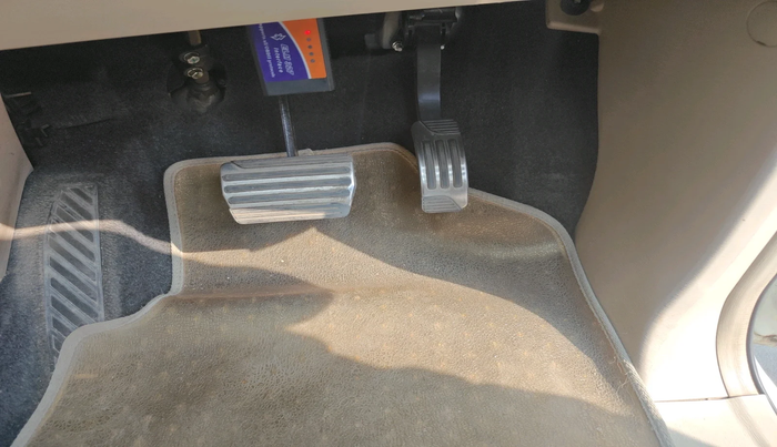 2016 Mahindra XUV500 W10 AT, Diesel, Automatic, 38,647 km, interior