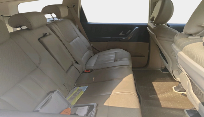 2016 Mahindra XUV500 W10 AT, Diesel, Automatic, 38,647 km, interior