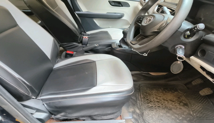 2023 Tata ALTROZ XM PLUS SUNROOF CNG, Petrol, Manual, 36,211 km, interior
