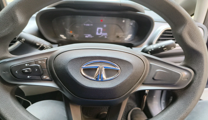 2023 Tata ALTROZ XM PLUS SUNROOF CNG, Petrol, Manual, 36,211 km, interior