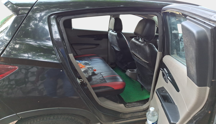 2017 Mahindra Kuv100 K4 D 5 STR, Diesel, Manual, 87,905 km, interior