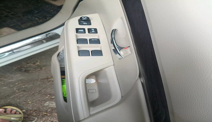 2022 Maruti Ertiga ZXI+ SHVS, Petrol, Manual, 8,698 km, interior