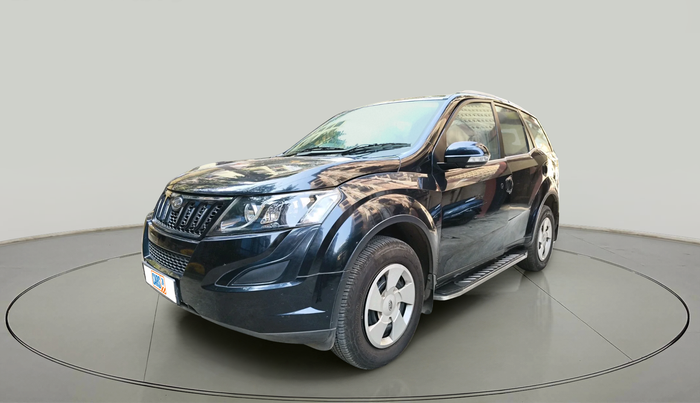 2016 Mahindra XUV500 W6, Diesel, Manual, 35,900 km, exterior