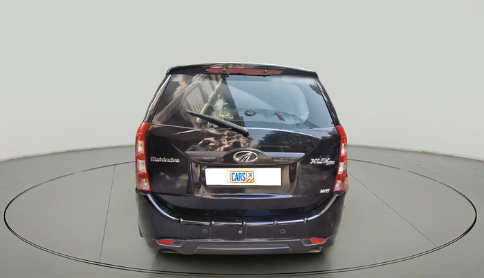 2016 Mahindra XUV500 W6, Diesel, Manual, 35,900 km, exterior