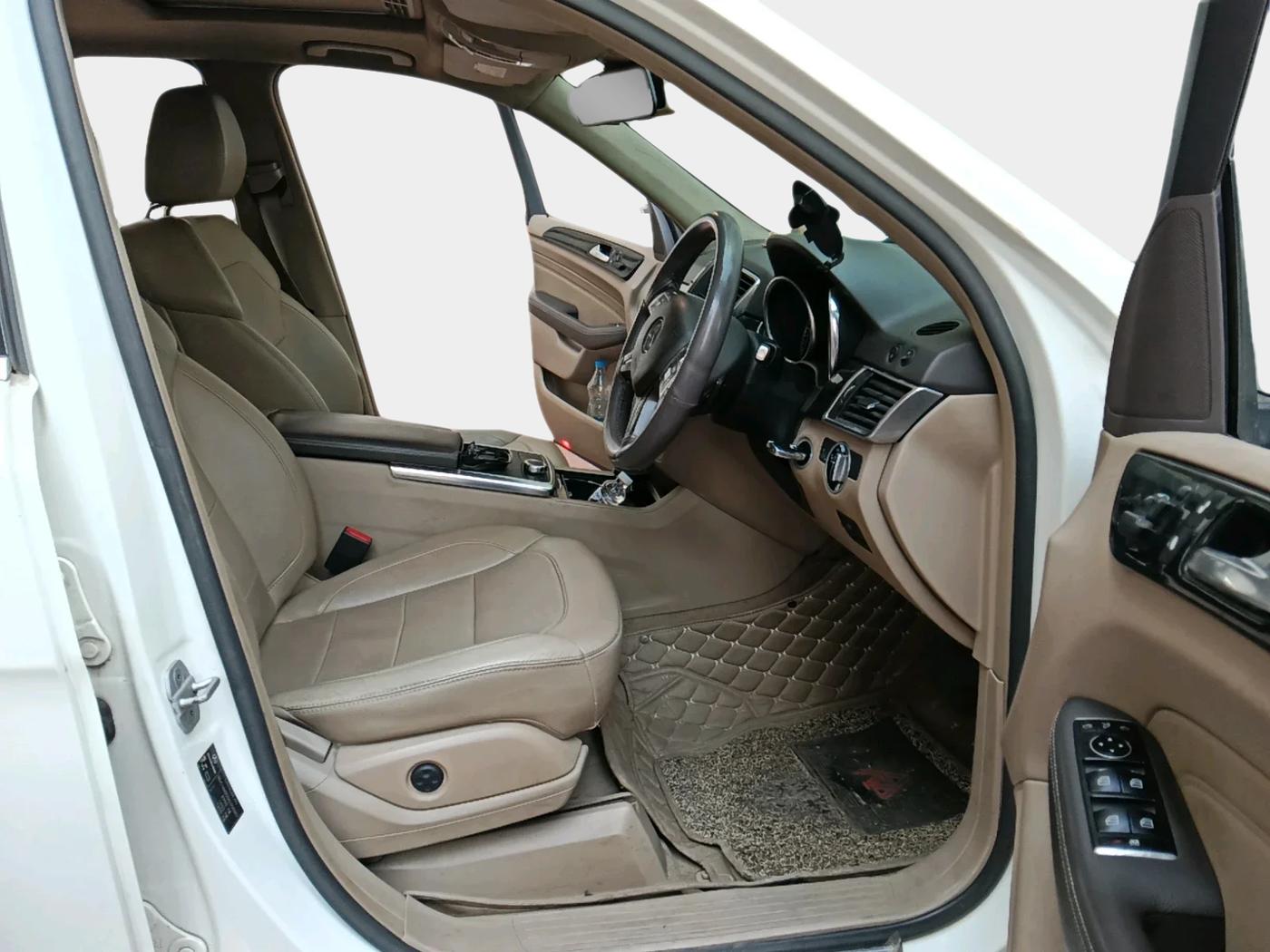 2012 Mercedes Benz Ml Class 250 CDI, Diesel, Automatic, 1,63,263 km, interior
