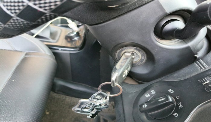 2017 Tata Hexa XT 4X2 6 STR, Diesel, Manual, 1,45,589 km, interior