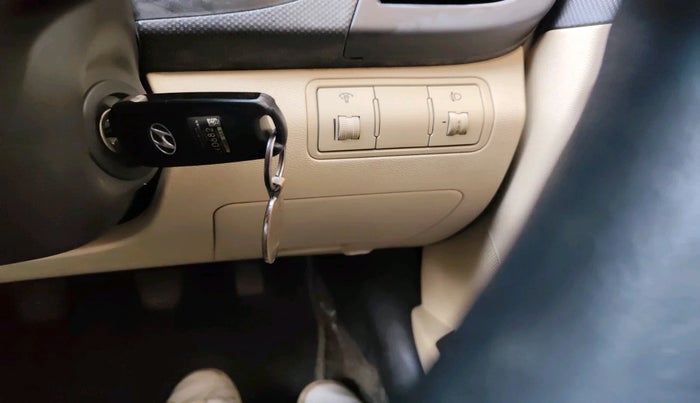 2013 Hyundai Verna FLUIDIC 1.6 VTVT SX, Petrol, Manual, 22,789 km, interior