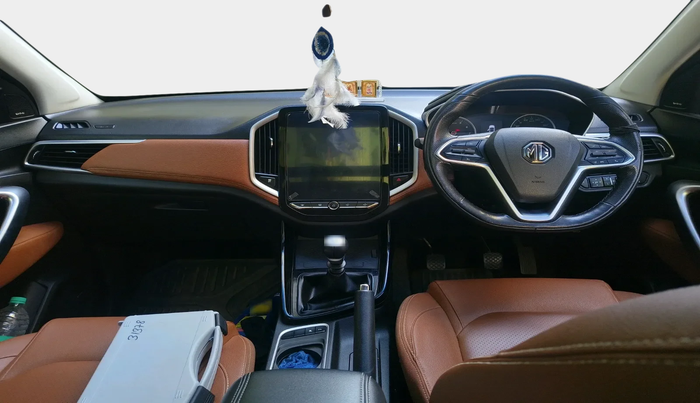 2022 MG HECTOR PLUS SELECT 2.0 DIESEL TURBO MT 7-STR, Diesel, Manual, 30,302 km, interior