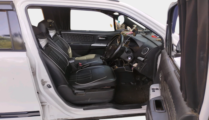 2015 Maruti Wagon R Stingray LXI, Petrol, Manual, 1,24,294 km, interior