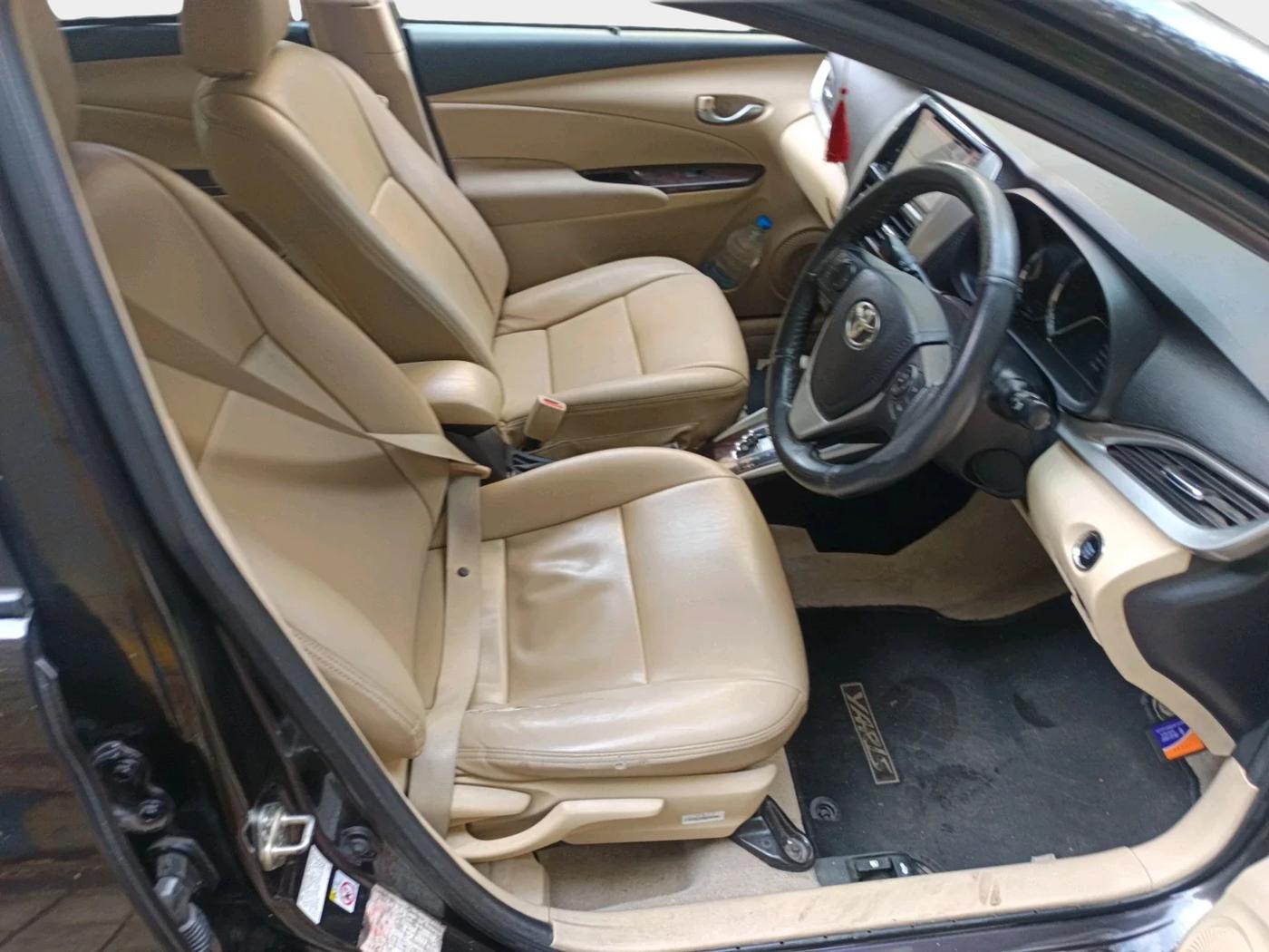 2018 Toyota YARIS G CVT, Petrol, Automatic, 48,838 km, interior