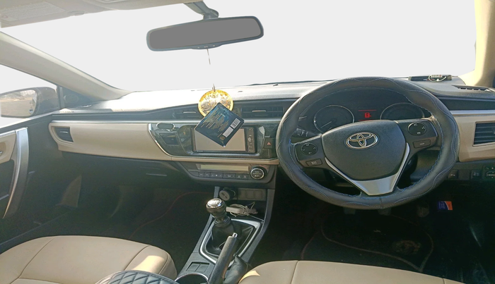 2015 Toyota Corolla Altis G PETROL, Petrol, Manual, 1,09,068 km, interior