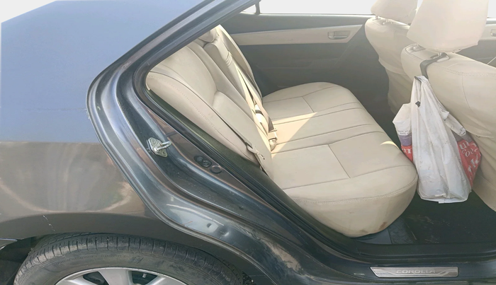 2015 Toyota Corolla Altis G PETROL, Petrol, Manual, 1,09,068 km, interior