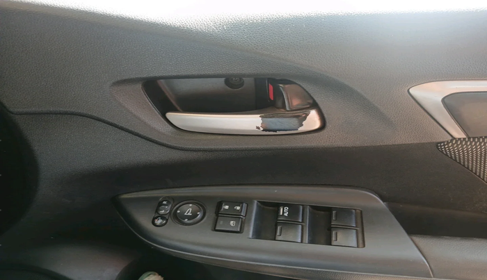 2017 Honda WR-V 1.2L I-VTEC VX MT, Petrol, Manual, 1,35,379 km, interior