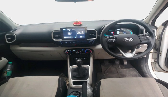 2022 Hyundai VENUE S 1.2, Petrol, Manual, 5,872 km, interior