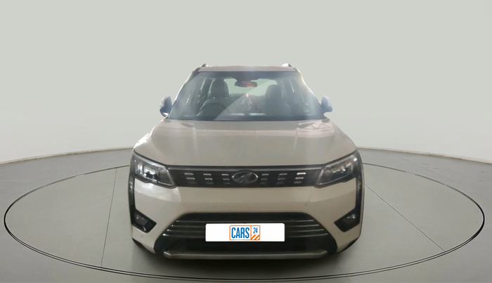 2021 Mahindra XUV300 W8 (O) 1.2 PETROL AMT, Petrol, Automatic, 41,613 km, exterior