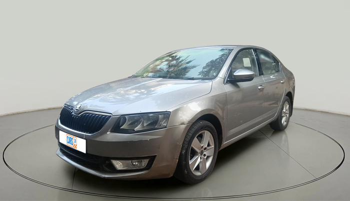 2015 Skoda Octavia AMBITION 2.0 TDI, Diesel, Manual, 1,41,143 km, exterior