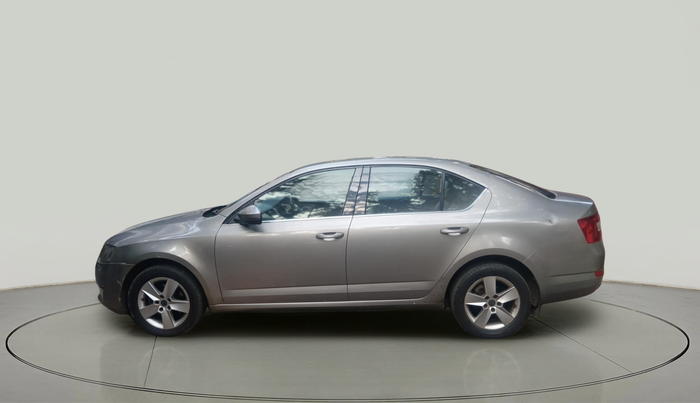 2015 Skoda Octavia AMBITION 2.0 TDI, Diesel, Manual, 1,41,143 km, exterior