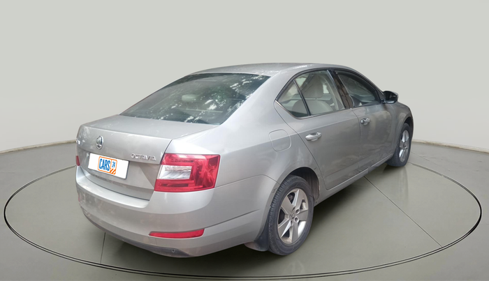 2015 Skoda Octavia AMBITION 2.0 TDI, Diesel, Manual, 1,41,143 km, exterior