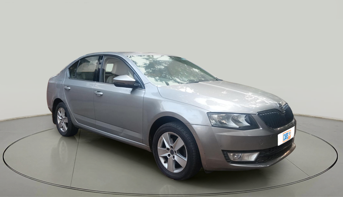 2015 Skoda Octavia AMBITION 2.0 TDI, Diesel, Manual, 1,41,143 km, exterior