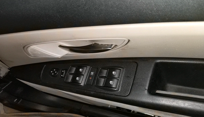 2011 Fiat Linea EMOTION 1.3, Diesel, Manual, 1,06,066 km, interior