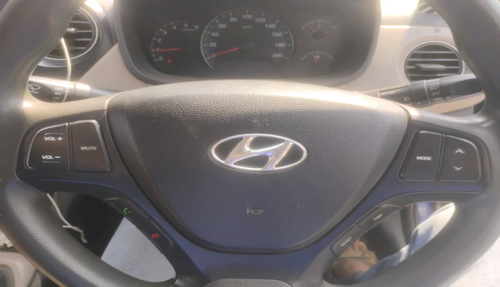 2015 Hyundai Xcent S 1.1 CRDI, Diesel, Manual, 1,40,566 km, interior