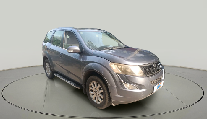 2016 Mahindra XUV500 W10, Diesel, Manual, 1,24,902 km, exterior