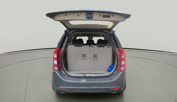 2016 Mahindra XUV500 W10, Diesel, Manual, 1,24,902 km, exterior