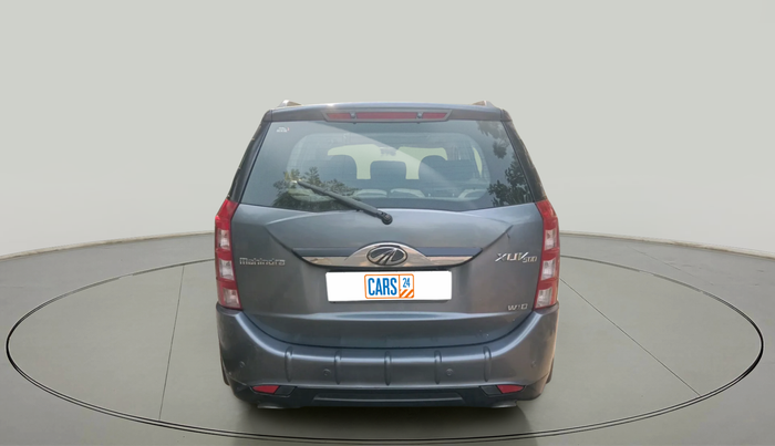 2016 Mahindra XUV500 W10, Diesel, Manual, 1,24,902 km, exterior