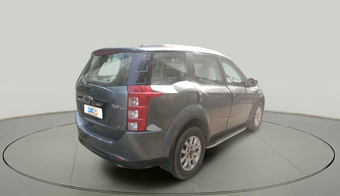 2016 Mahindra XUV500 W10, Diesel, Manual, 1,24,902 km, exterior