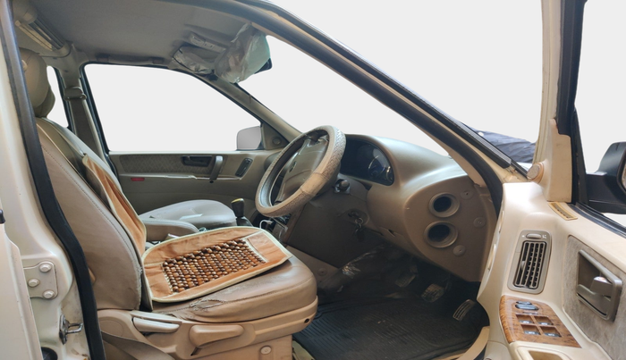 2011 Tata Safari 4X2 EX DICOR 2.2 VTT, Diesel, Manual, 52,162 km, interior