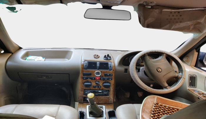 2011 Tata Safari 4X2 EX DICOR 2.2 VTT, Diesel, Manual, 52,162 km, interior