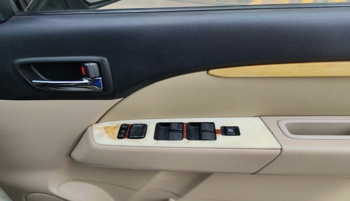 2011 Ford Endeavour 2.5L 4X2 MT, Diesel, Manual, 1,23,971 km, interior