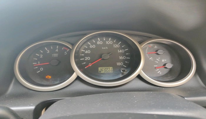 2011 Ford Endeavour 2.5L 4X2 MT, Diesel, Manual, 1,23,971 km, interior