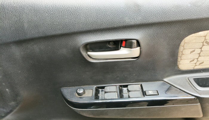 2018 Maruti Wagon R 1.0 VXI, Petrol, Manual, 10,723 km, interior