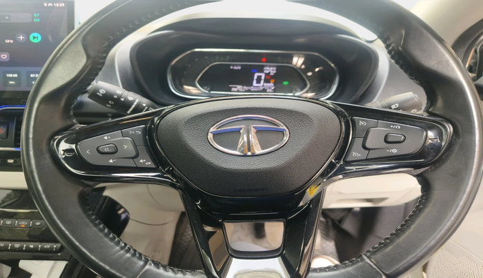 2021 Tata NEXON XZ PLUS PETROL SUNROOF, Petrol, Manual, 39,275 km, interior